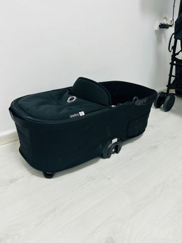 עגלת  bugaboo דרגון פליי