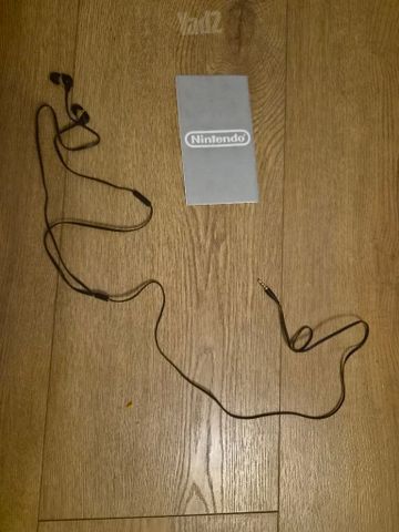 Nintendo Switch V2 + 3 משחקים