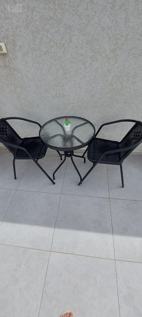 שולחנות