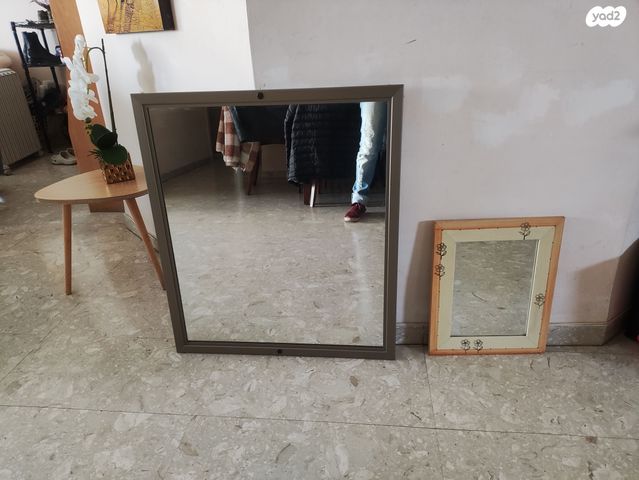 מראה לחדר או לאמבטיה
