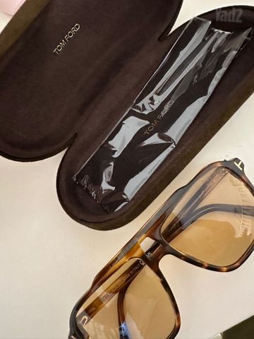 משקפי שמש Tom Ford