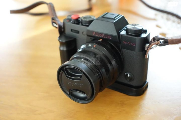 Fuji X-T10+Grip+23mm+35mm