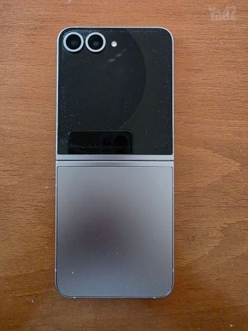 Samsung Galaxy Z Flip6