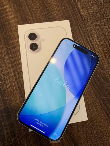 iPhone 16 לבן