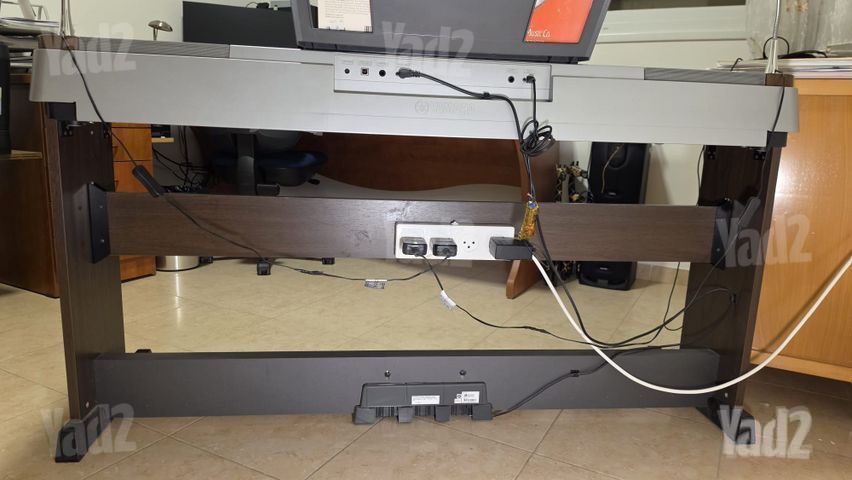 פסנתר אלקטרוני Yamaha DGX-640W
