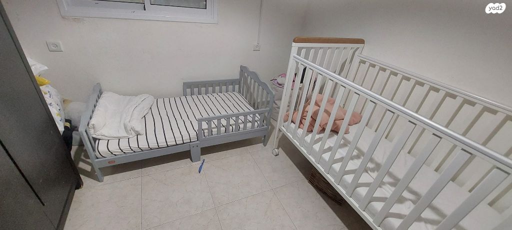 שידת תינוק