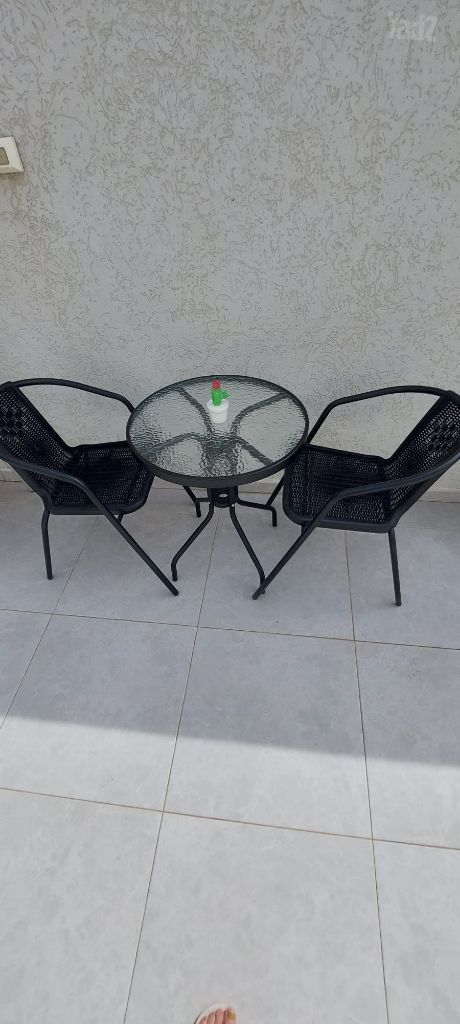 שולחנות