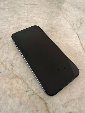 Iphone 15 pro כמו חדש 256 שחור