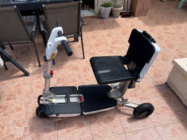 קלנועית Movinglife atto