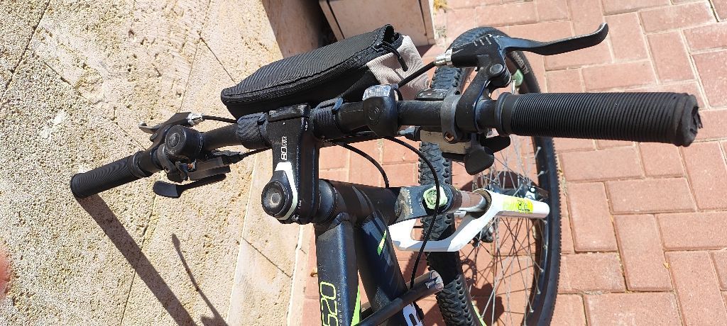 אופניי rock riderST520