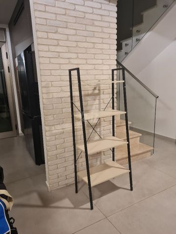 שידת מדפים