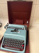 מכונת כתיבה olivetti studio 44