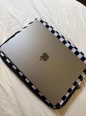 MacBook Air 15" M2 16GB/512GB
