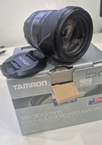NIKON D7100