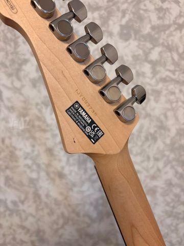 yamaha pacifica 112J חדשה