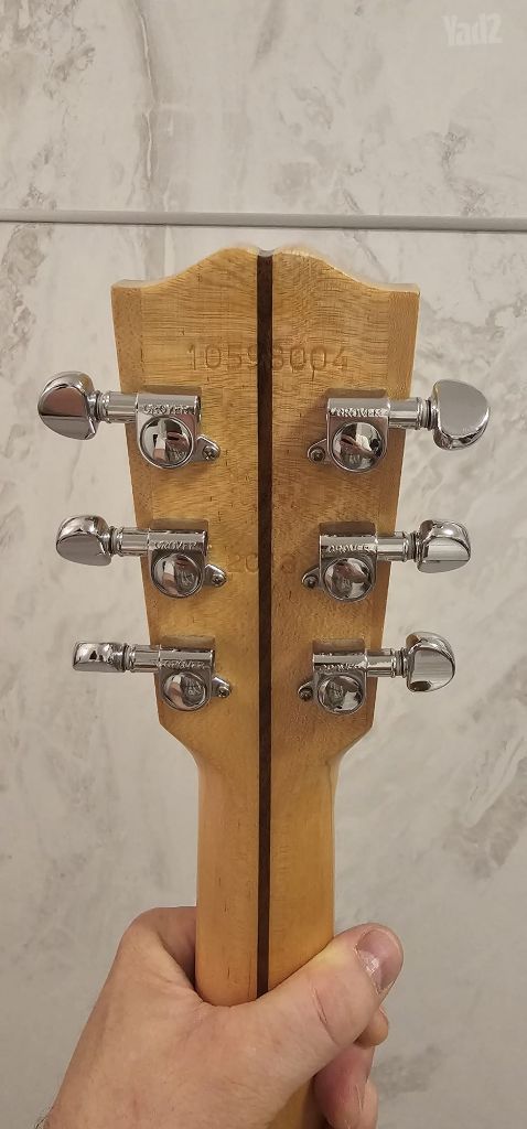 Gibson j15