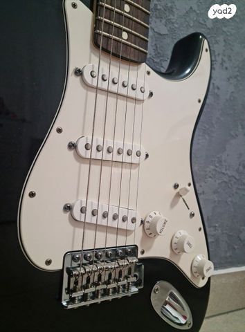 גיטרה Stratocaster Fender 2011