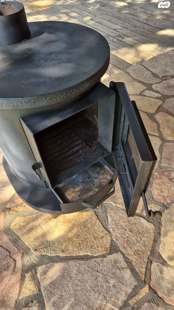 קמין עץ