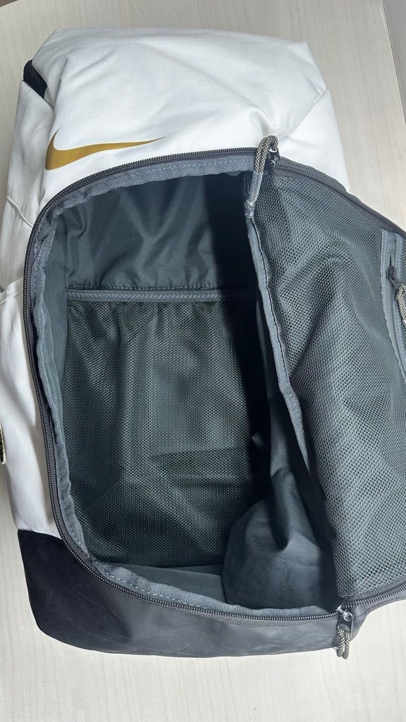 Nike Hoops Elite 32L – לבן