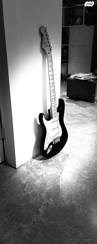 גיטרה Squiet stratocaster🎸