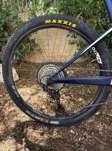 Canyon lux cf 7 carbon