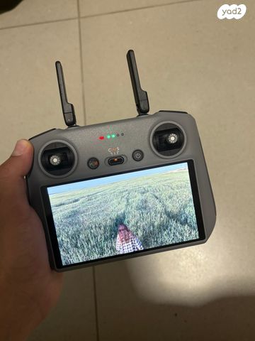שלט לרחפן עם מסך! (DJI)