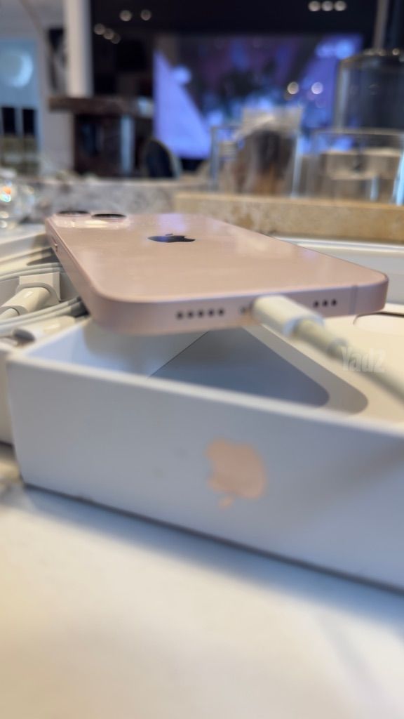 iPhone 13 128GB pink