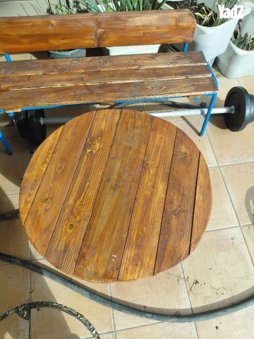 לילדים פינת יצירה מעץ.