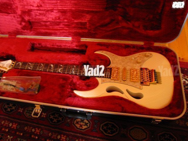 Steve Vai "PIA" signature