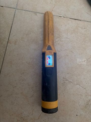 גלאי מתכות xp deos 2