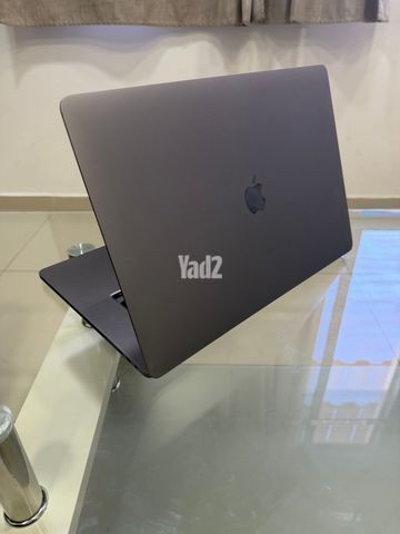 MacBook Pro 16