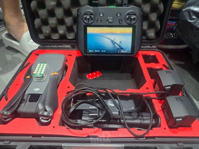 רחפן DJI Mavic 3