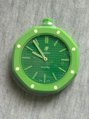 שעון יד swatch & ap
