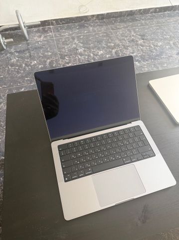 MacBook Pro 14-inch