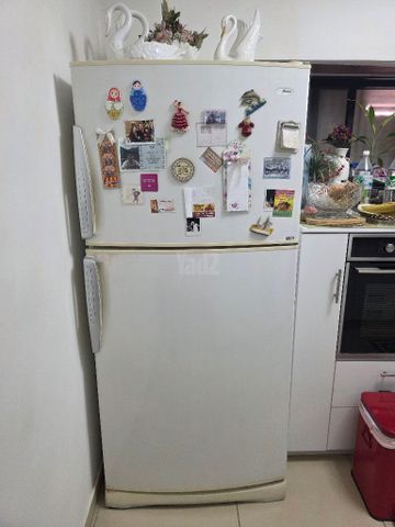 מקרר אמנה גדול