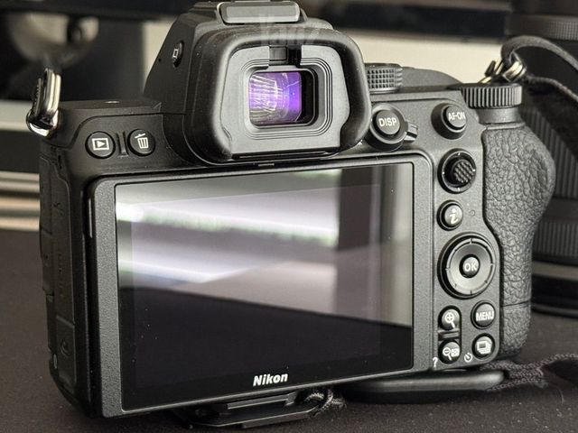 מצלמה Nikon z5