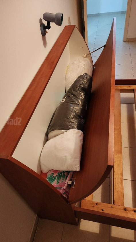 מיטה מעץ