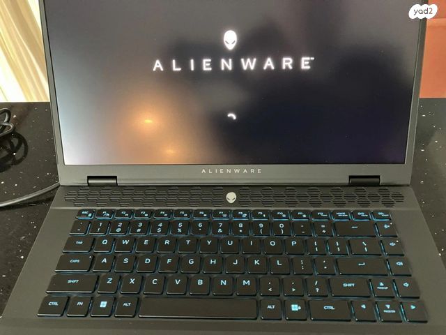 Alienware M16 R2