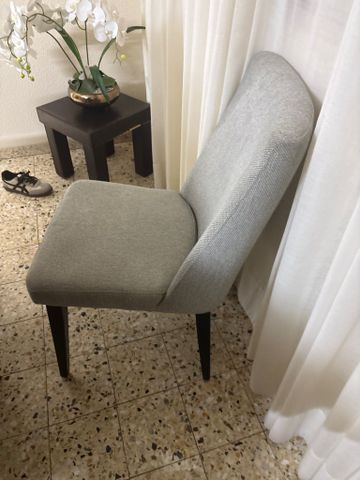 8 כיסאות במצב כמו חדש