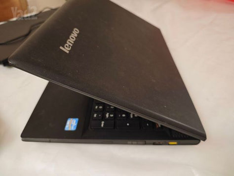 לפטופ Lenovo עם SSD