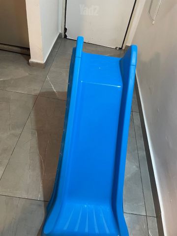 מגלשה לילדים