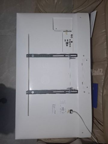 טלוויזית LG