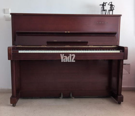 פסנתר YAMAHA U1