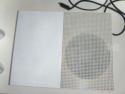 Xbox one s 1TB במצב מעולה
