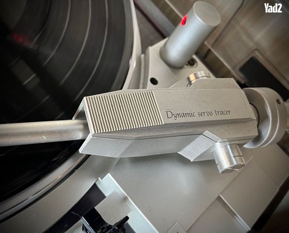 Denon DP 47f פטיפון
