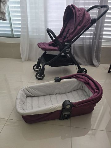 עגלה לתינוק baby jogger