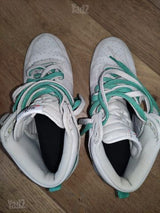 נעלי סניקרס Nike