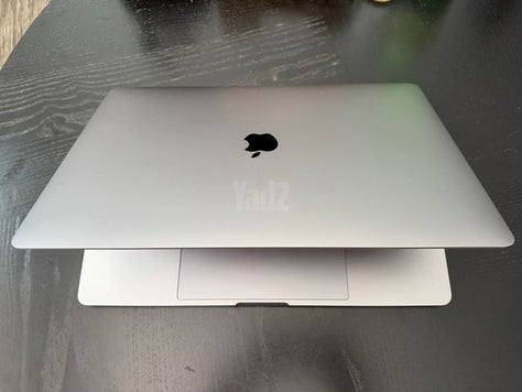MacBook Pro 15 2018 כמו חדש