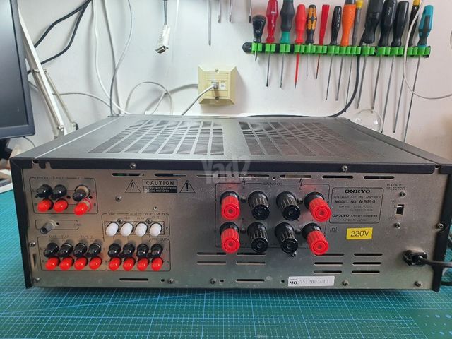 מגבר ONKYO Integra A-8190