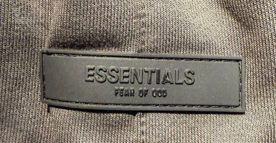 מכנס essentials fear of god